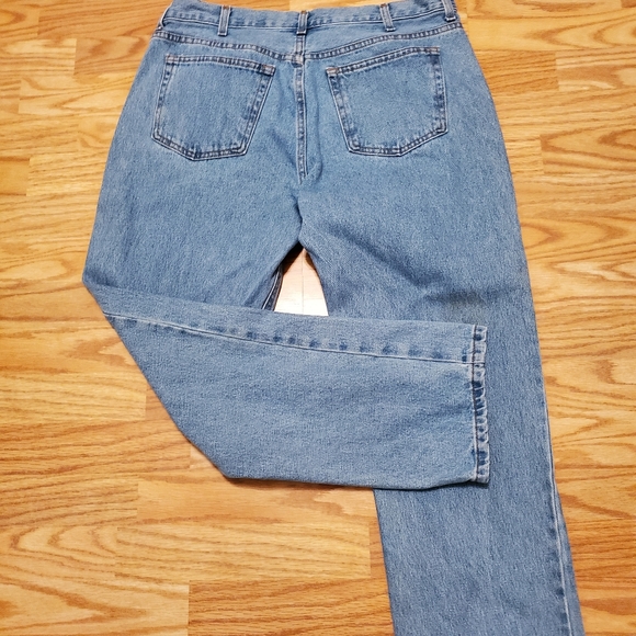 George Jeans - Picture 2 of 3